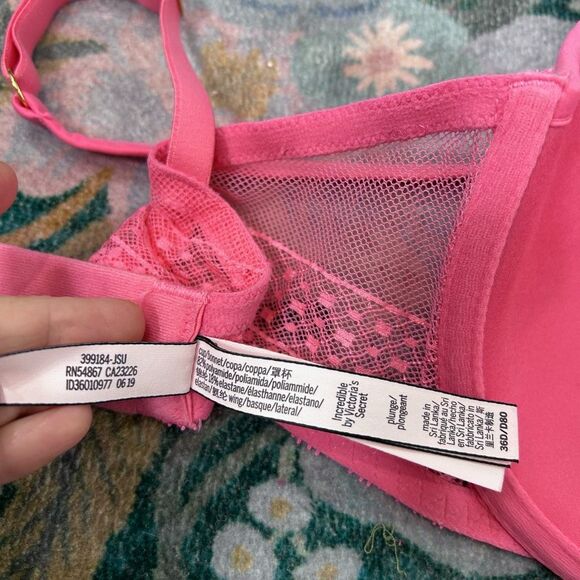 Victorias Secret Bra 36D Pink Lace Incredible Plunge Underwire thin - Picture 2 of 11